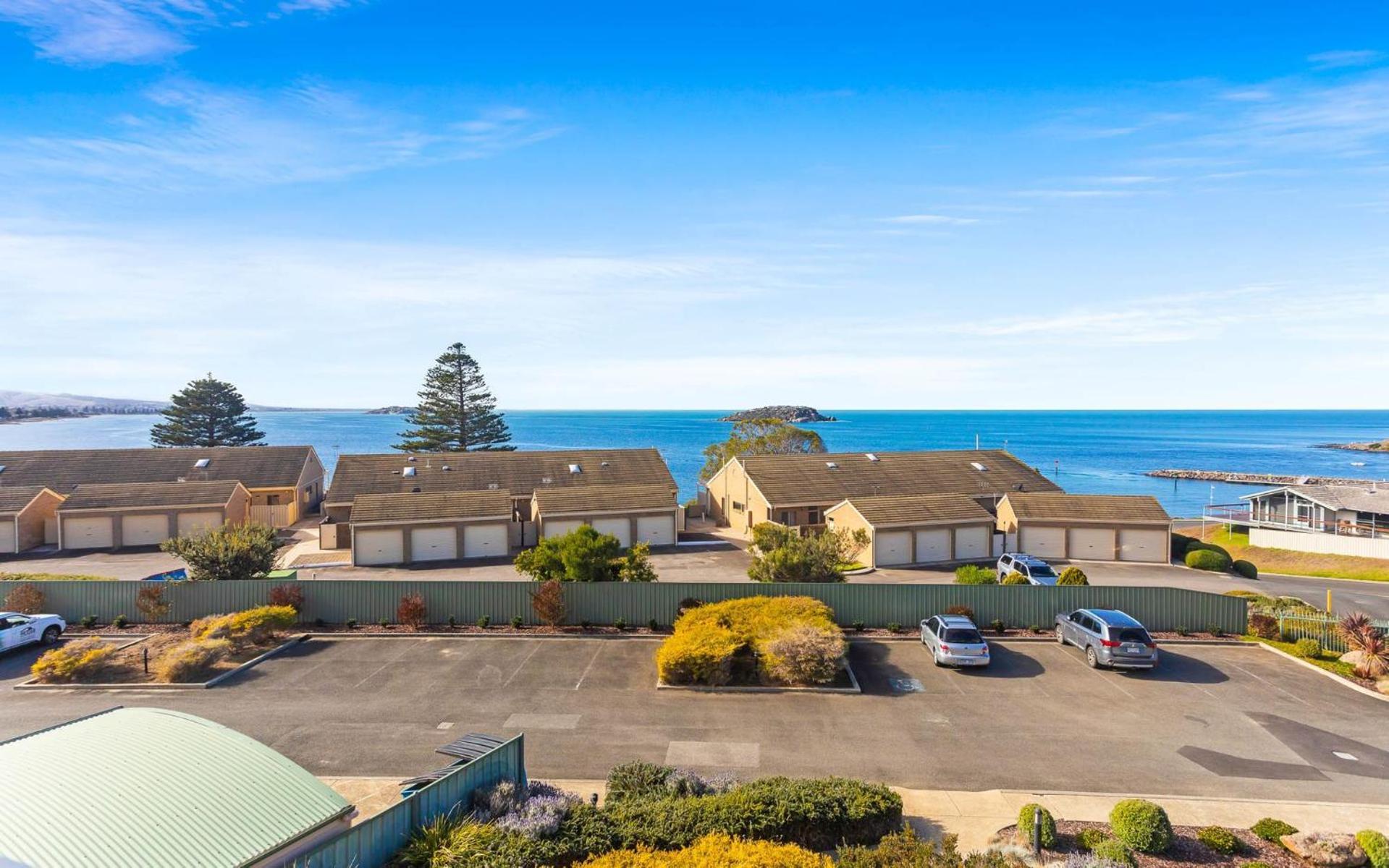 Blue Horizon -Unit 5, 2 Solway Crescent, Encounter Bay Villa Exterior photo